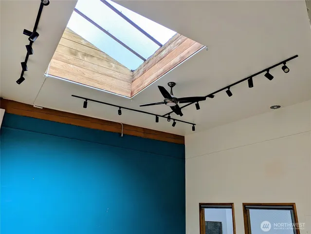 $1,000 | 222 North Lincoln Street, Unit 106, Port Angeles, WA 98362