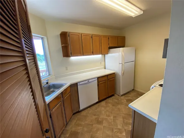 $2,800 | 98-943 Moanalua Road, Unit 1703, Aiea, HI 96701