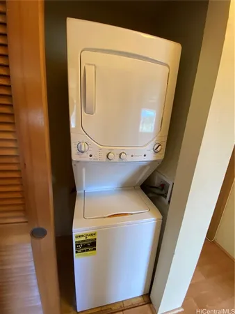 $2,800 | 98-943 Moanalua Road, Unit 1703, Aiea, HI 96701