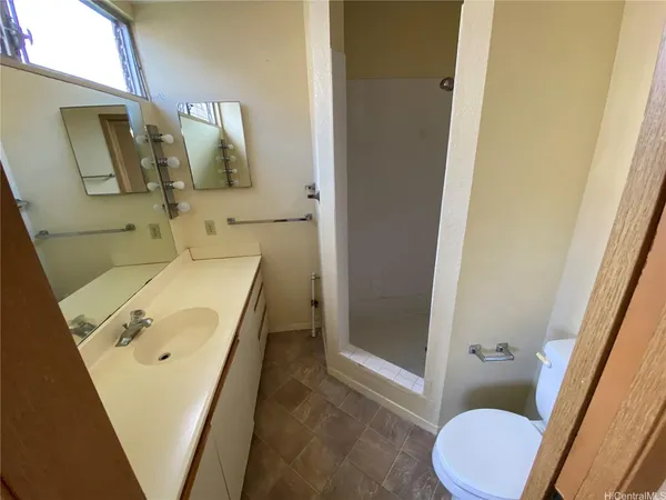 $2,800 | 98-943 Moanalua Road, Unit 1703, Aiea, HI 96701
