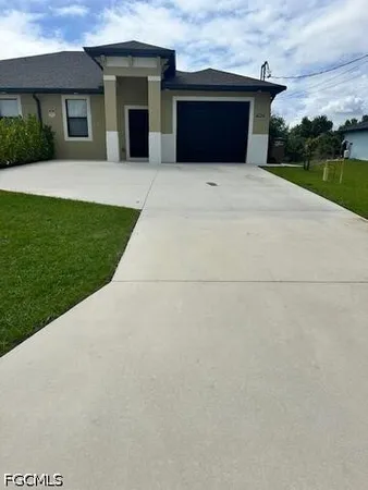 $1,800 | 2523 Daniel Avenue North, Lehigh Acres, FL 33971