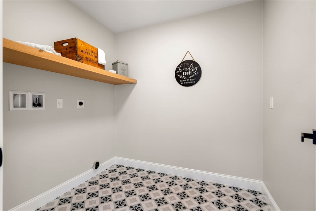 61 Mt Pleasant Street Woburn, MA 01801 - Photo 28 of 39 a view of small space with wooden floor