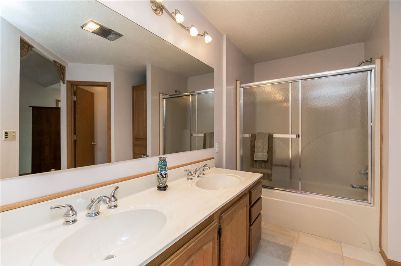1942 Meadow Ridge Lane Iowa City, IA 52245 - Photo 27 of 50 Gallery Image 27