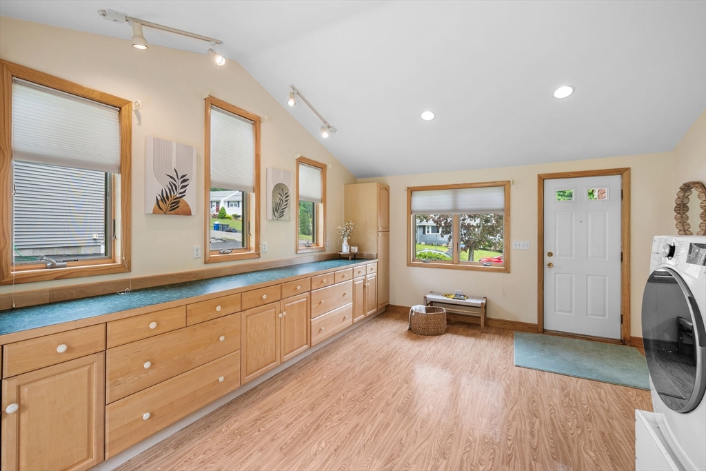 29 Patricia Road Peabody, MA 01960 - Photo 34 of 40