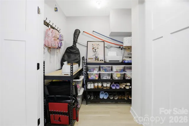 a view of livingroom with furniture