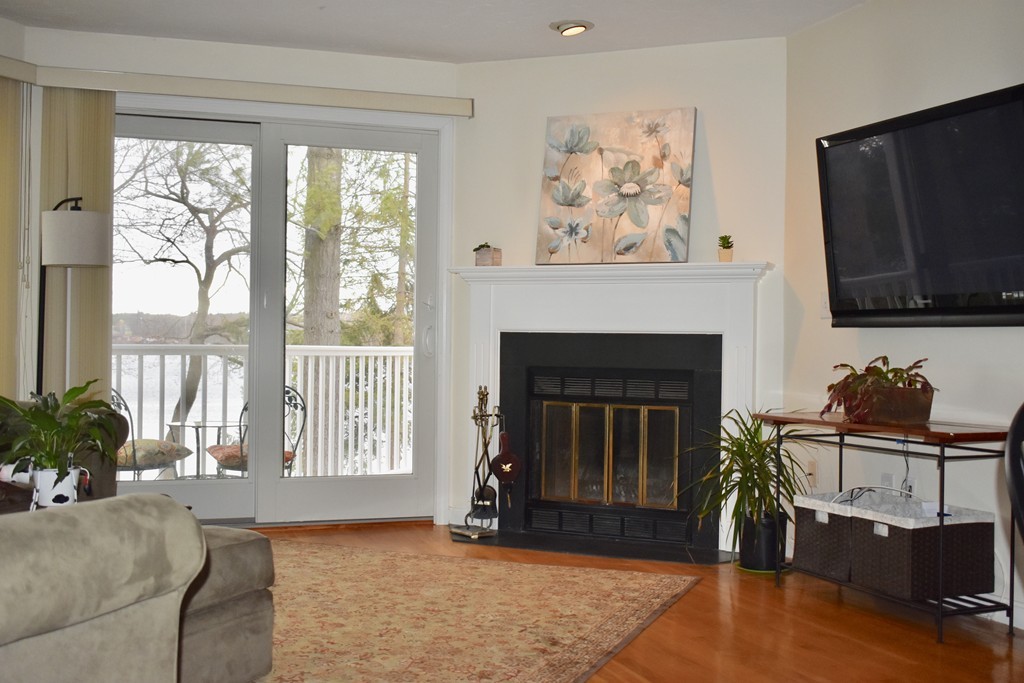 29 Pointe Rok Drive, Unit 29 Worcester, MA 01604 - Photo 3 of 27 Gallery Image 3