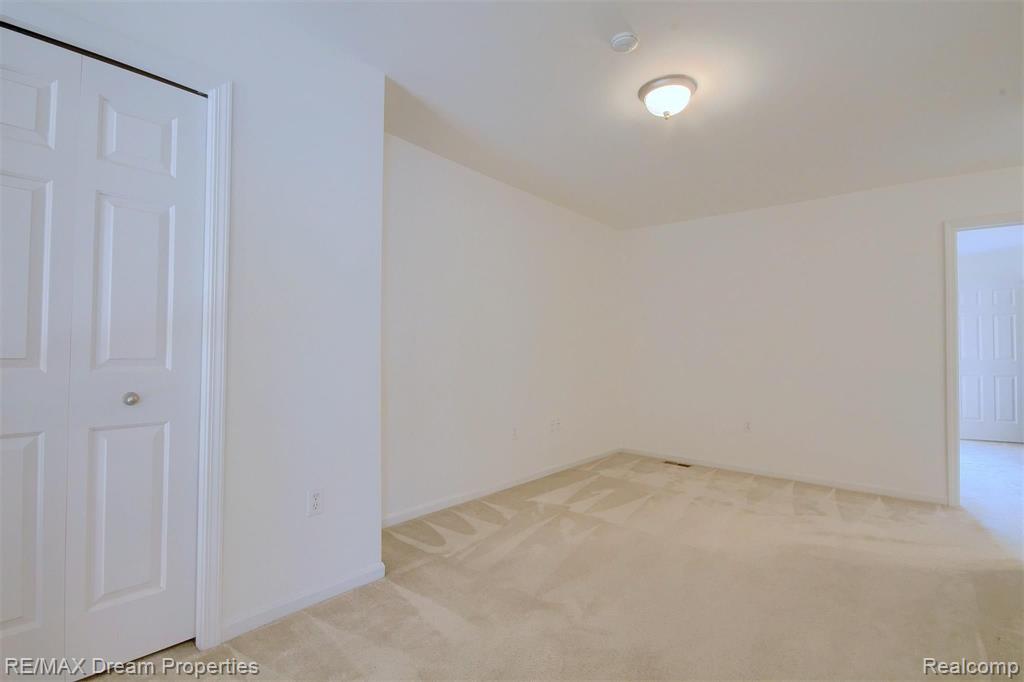49015 Hawksburry Road Canton, MI 48188 - Photo 15 of 39