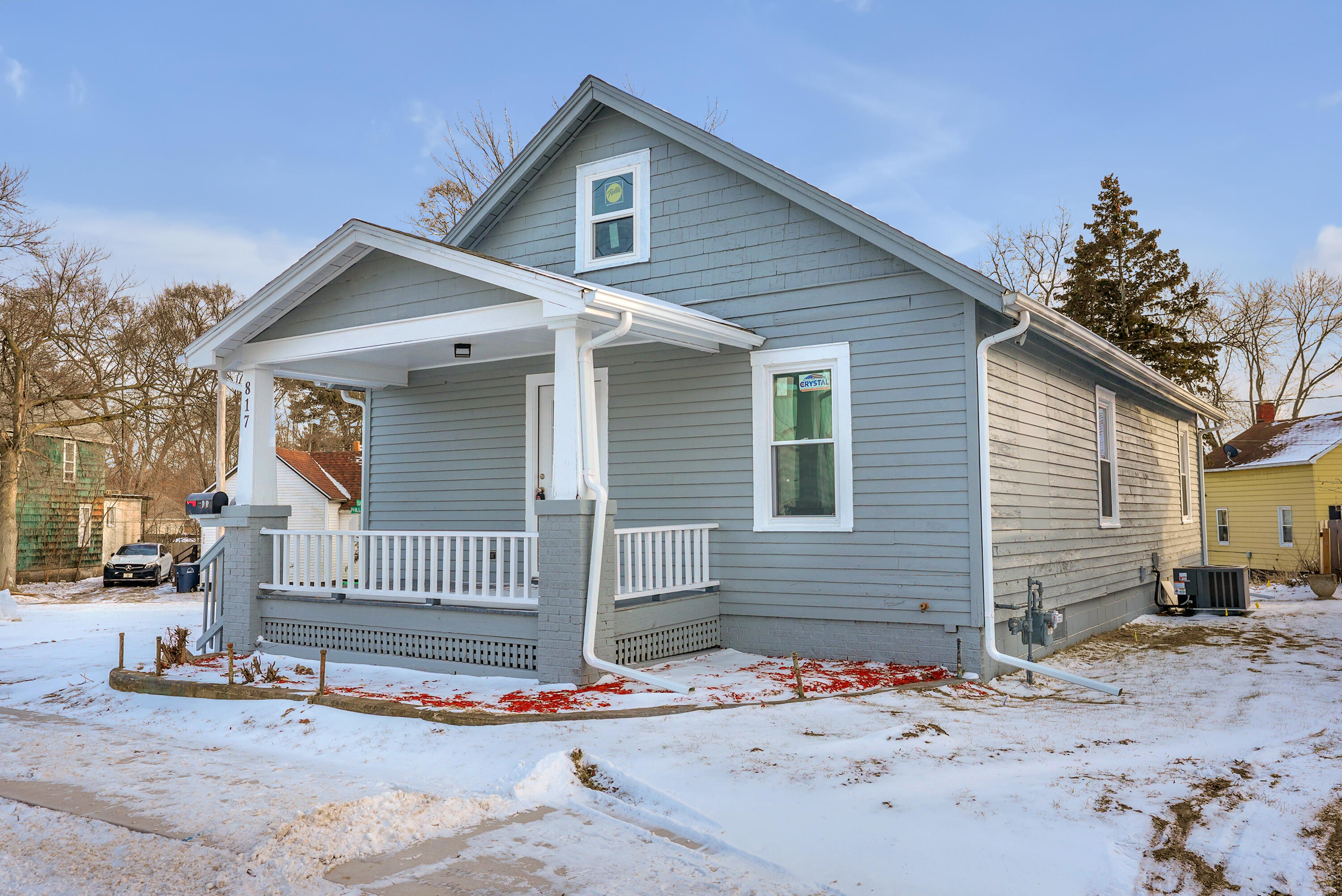 817 East 11th Street Michigan City, IN 46360 - Photo 3 of 18 3000x2004