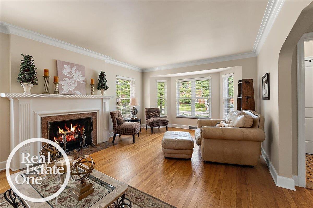 305 Moran Road Grosse Pointe, MI 48236 - Photo 8 of 45