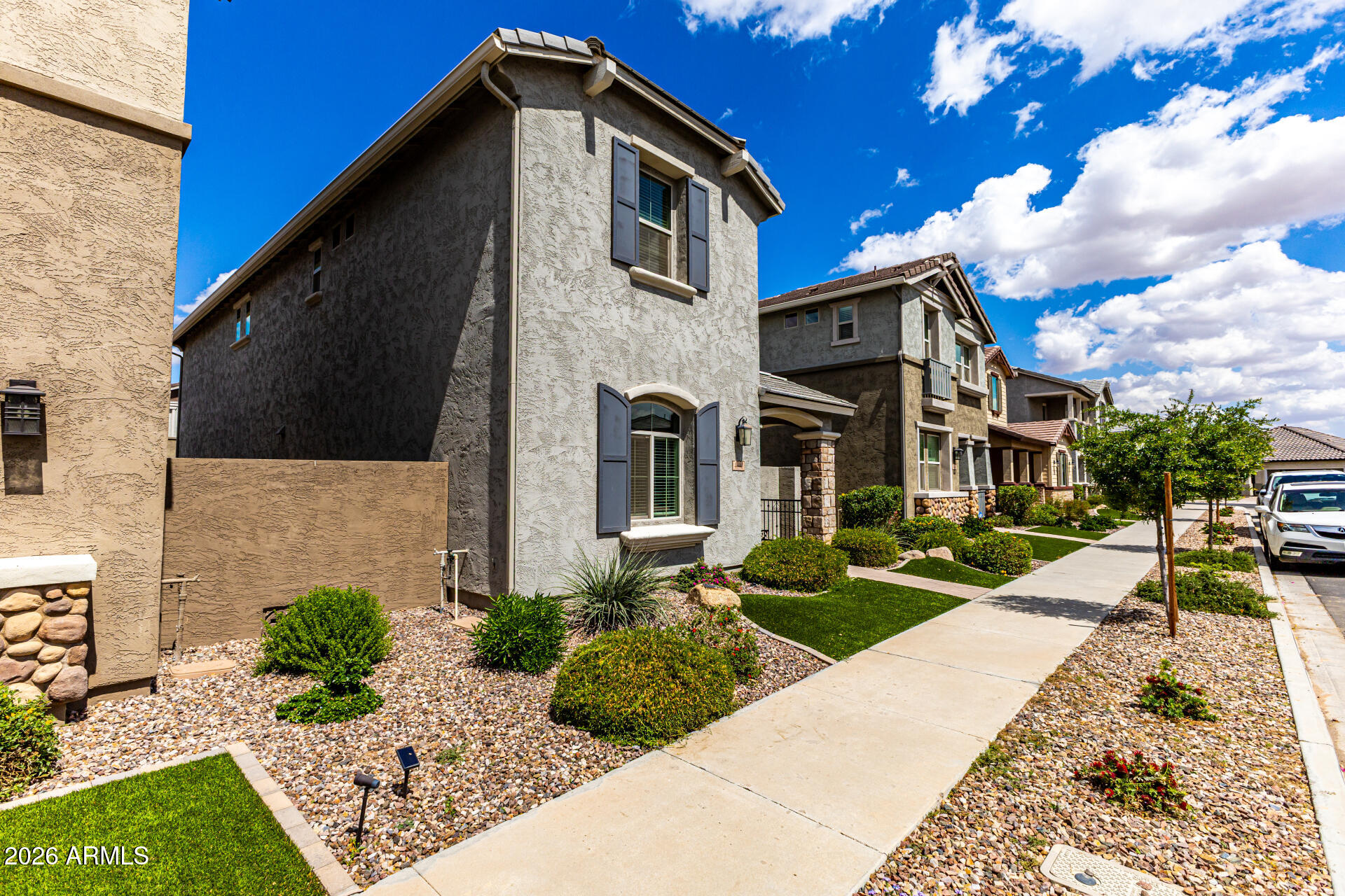 4340 East Jesse Street Gilbert, AZ 85295 - Photo 3 of 31 03-Jesse
