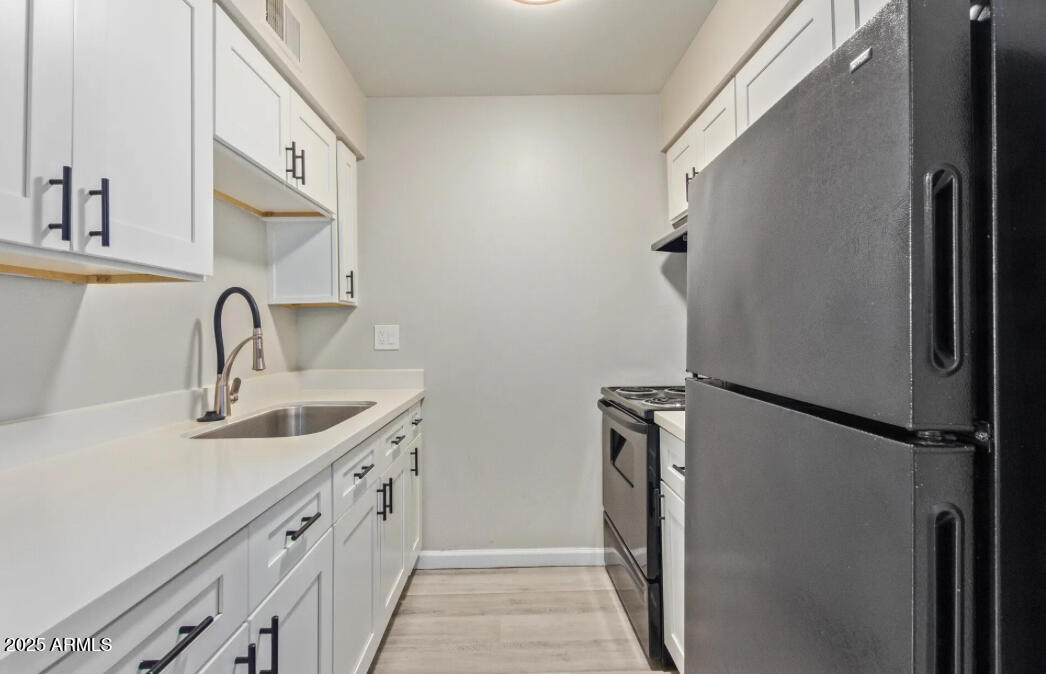 3406 East Pinchot Avenue, Unit 13 Phoenix, AZ 85018 - Photo 1 of 7 IMG_1708