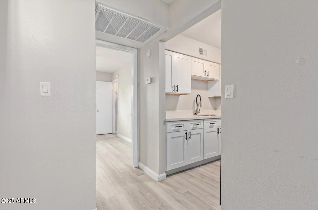 3406 East Pinchot Avenue, Unit 13 Phoenix, AZ 85018 - Photo 3 of 7 IMG_1711