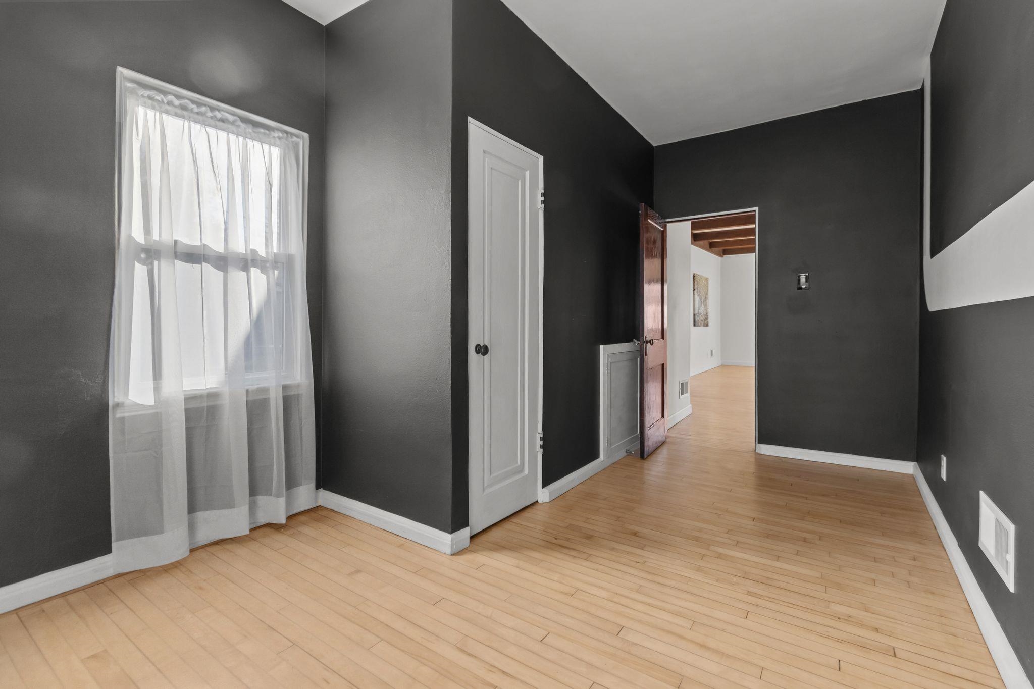 1830 South Oneida Street Appleton, WI 54915 - Photo 13 of 36