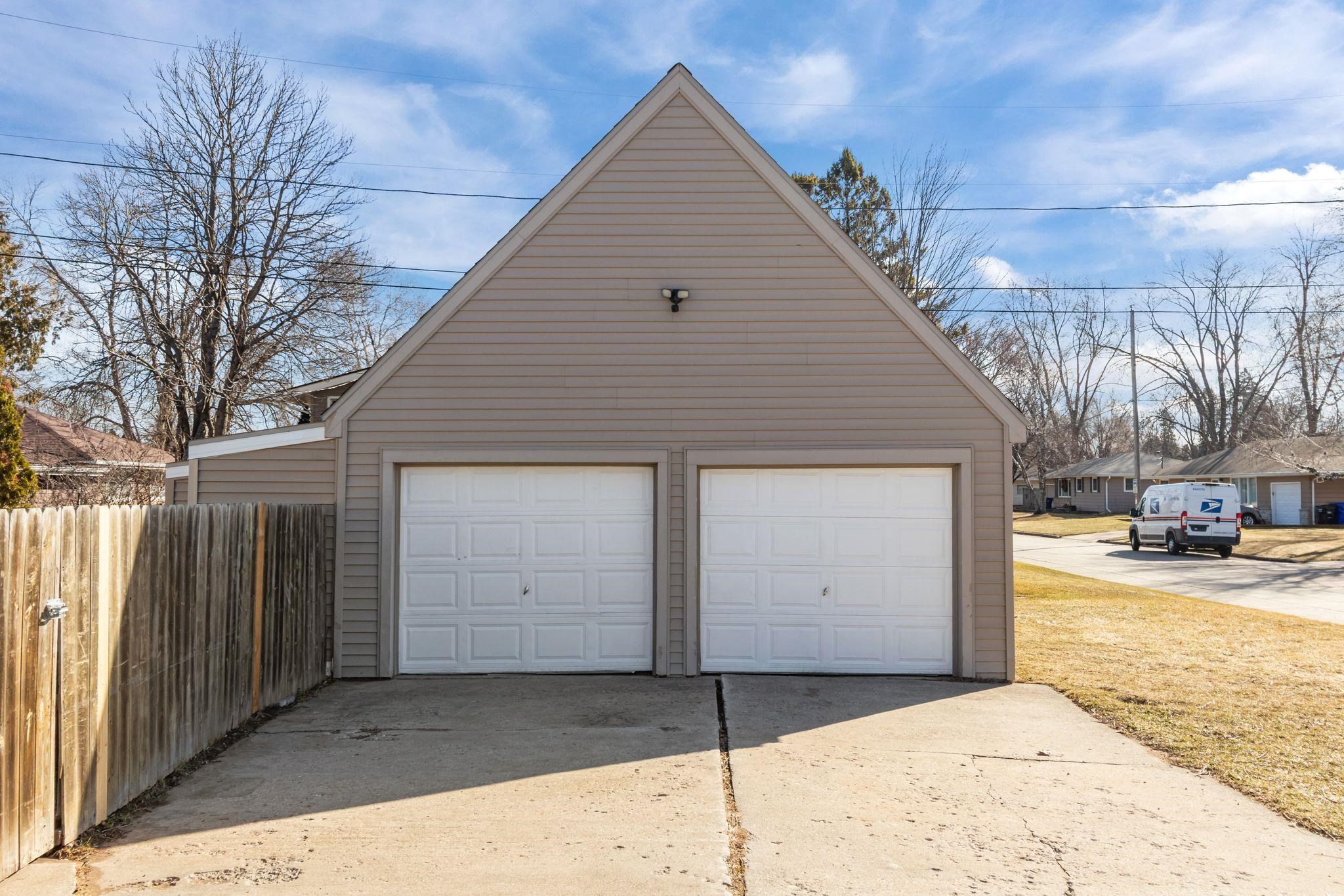 1830 South Oneida Street Appleton, WI 54915 - Photo 33 of 36