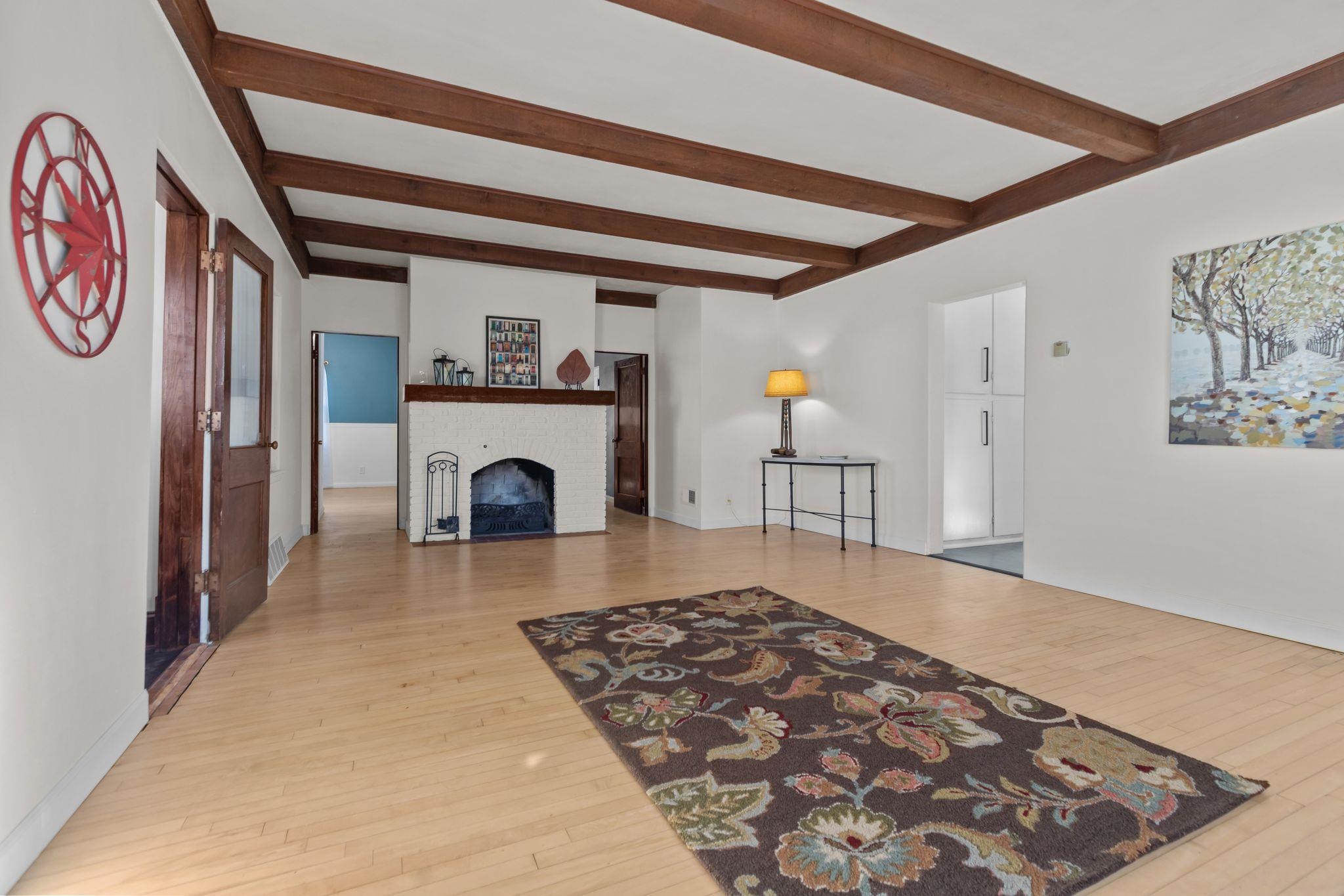 1830 South Oneida Street Appleton, WI 54915 - Photo 5 of 36