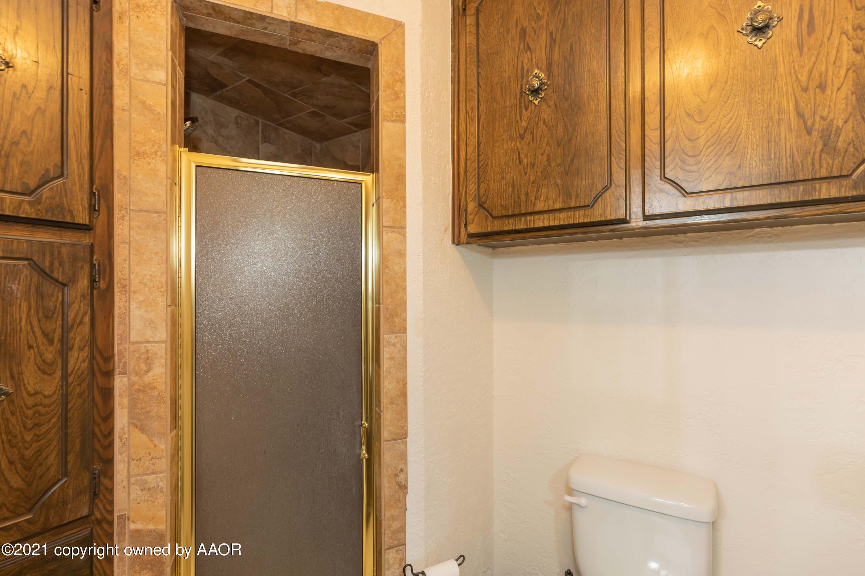 5105 While A Way Road Amarillo, TX 79109 - Photo 21 of 36 MASTER BATH VIEW 2