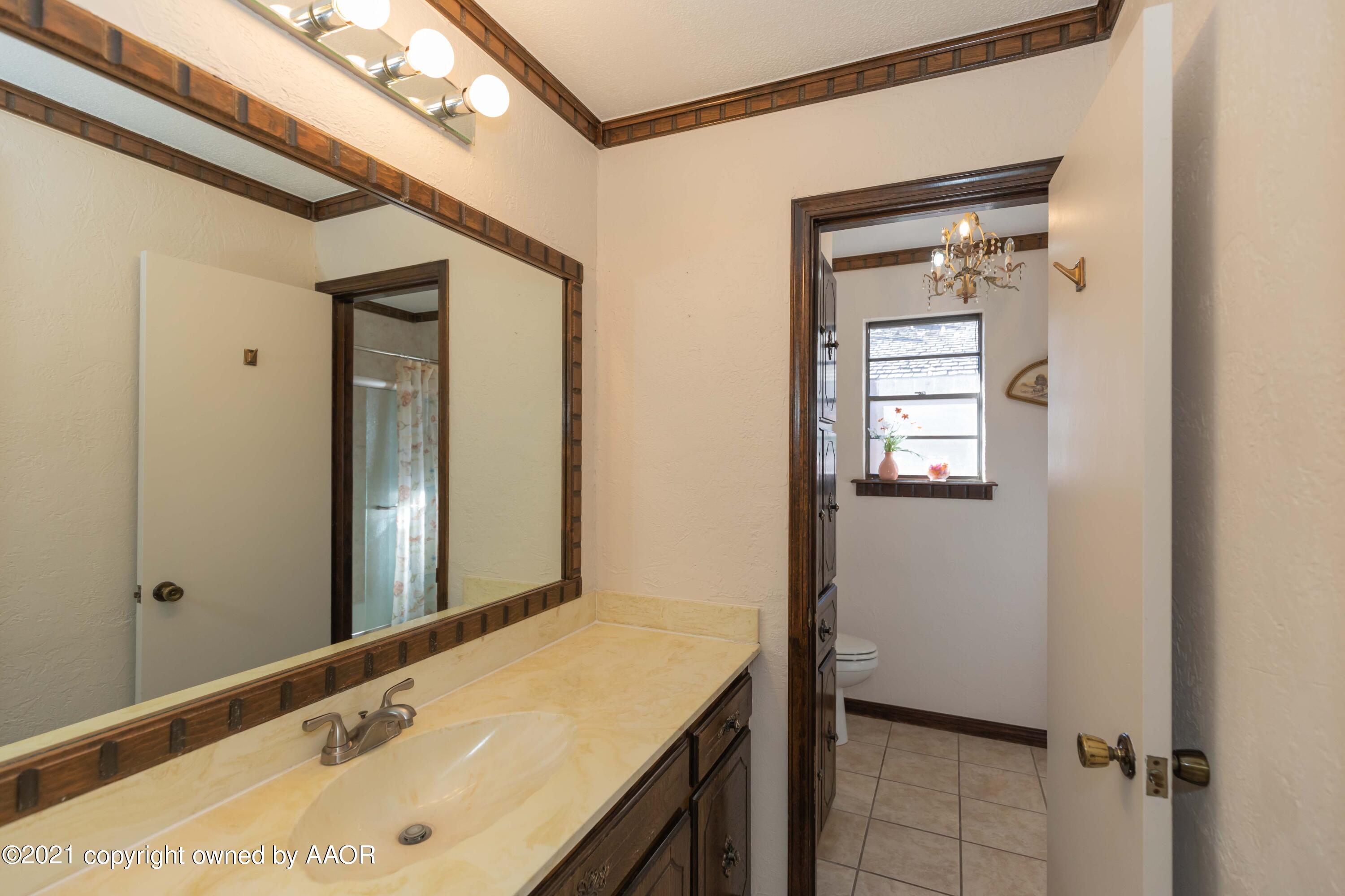 5105 While A Way Road Amarillo, TX 79109 - Photo 30 of 36 BATHROOM 2 VIEW 1