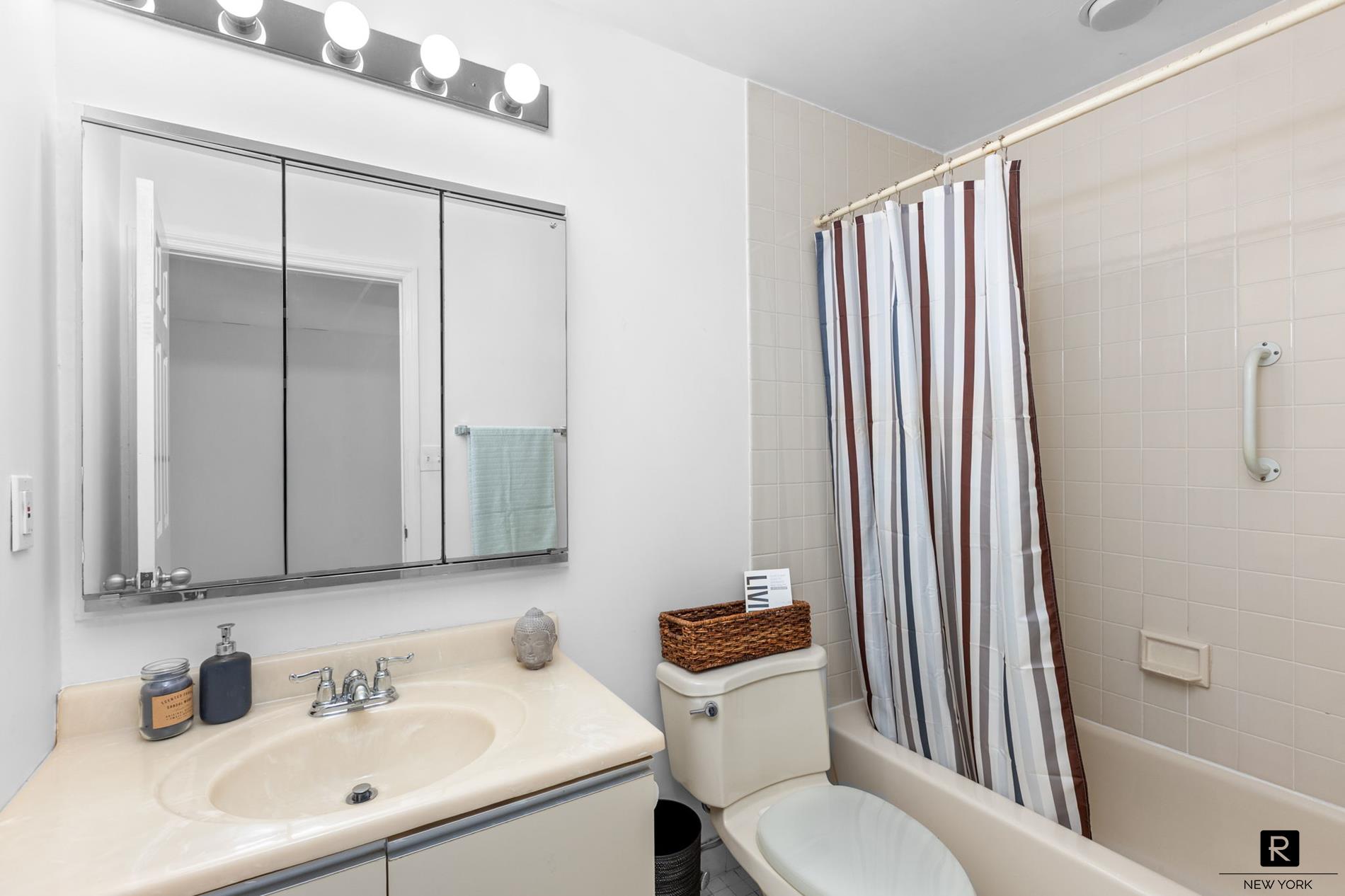 8 Deepwater Way, Unit 63 Bronx, NY 10464 - Photo 14 of 26