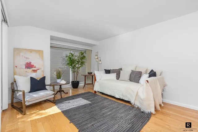 $775,000 | 8 Deepwater Way, Unit 63 | City Island