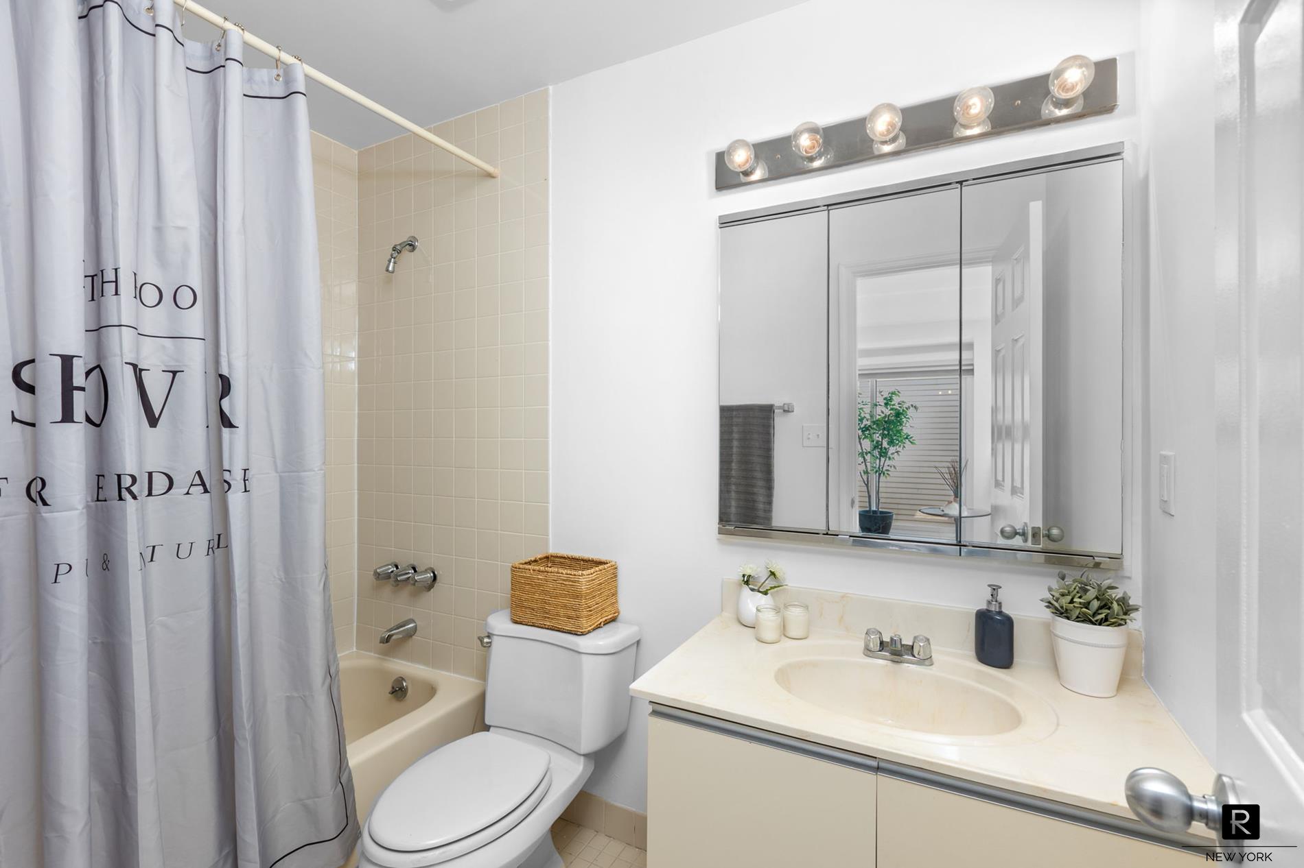 8 Deepwater Way, Unit 63 Bronx, NY 10464 - Photo 20 of 26