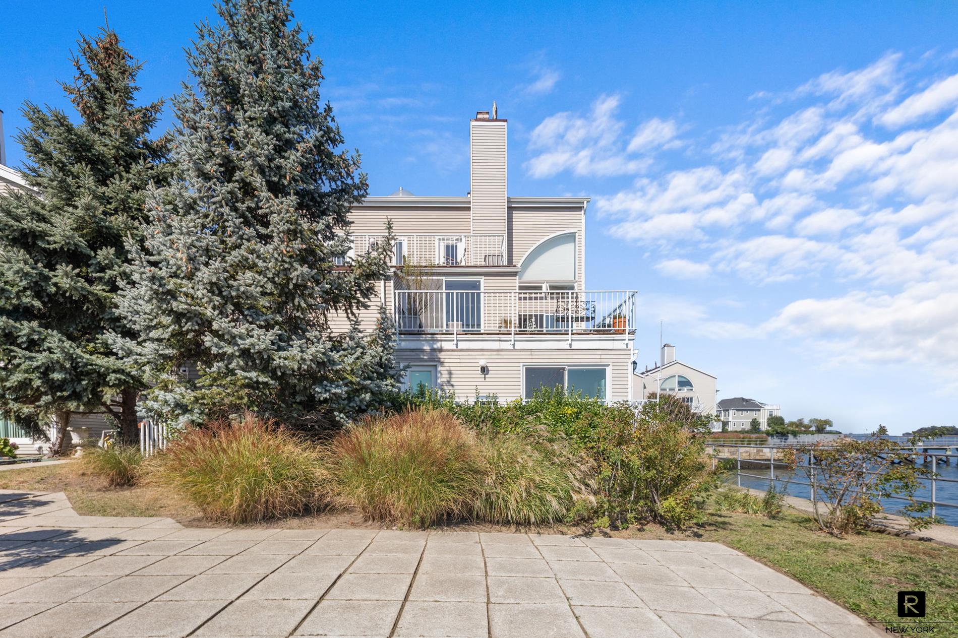 8 Deepwater Way, Unit 63 Bronx, NY 10464 - Photo 2 of 26