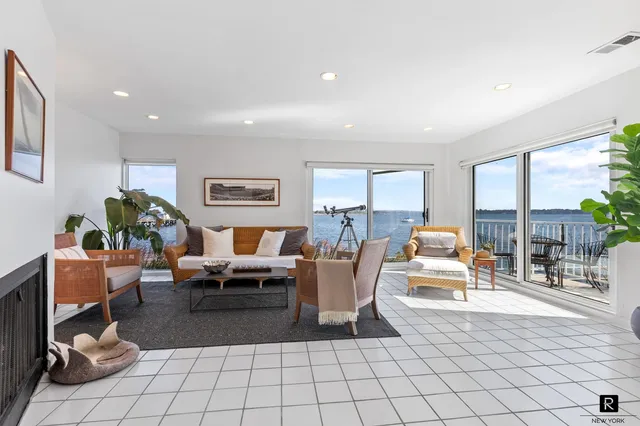 $775,000 | 8 Deepwater Way, Unit 63 | City Island