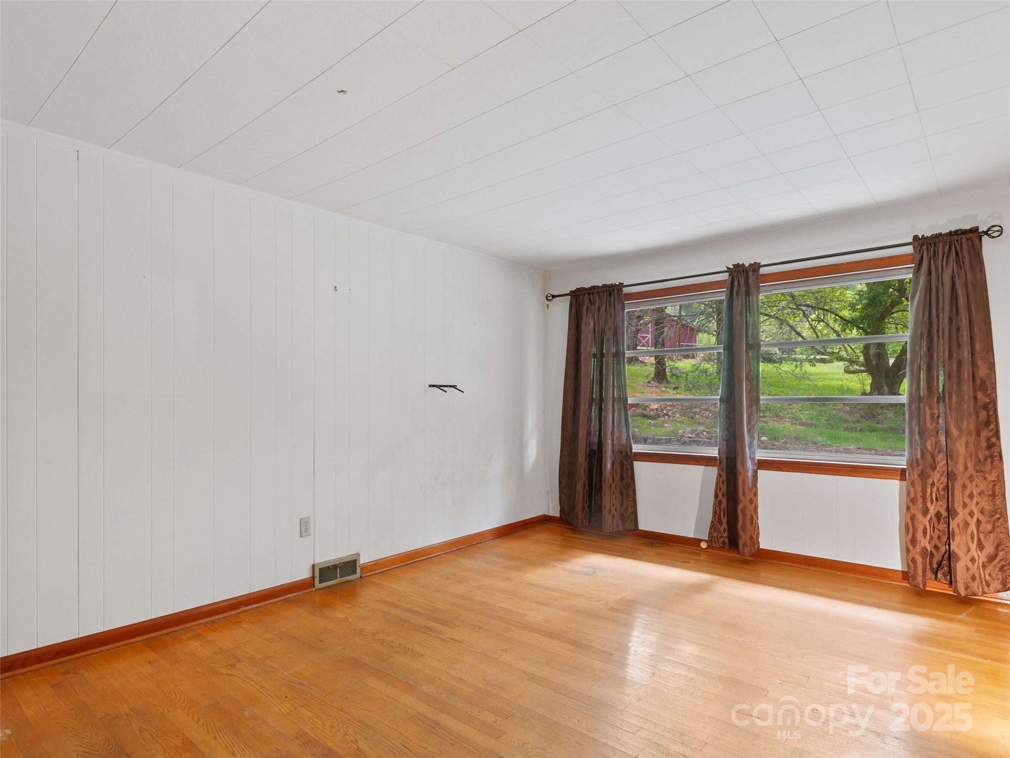 1532 Camp Branch Road Waynesville, NC 28786 - Photo 15 of 21 Gallery Image 15