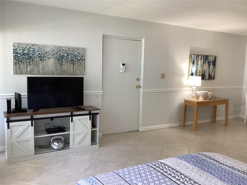 7701 Starkey Road, Unit 703 Seminole, FL 33777 - Photo 6 of 14