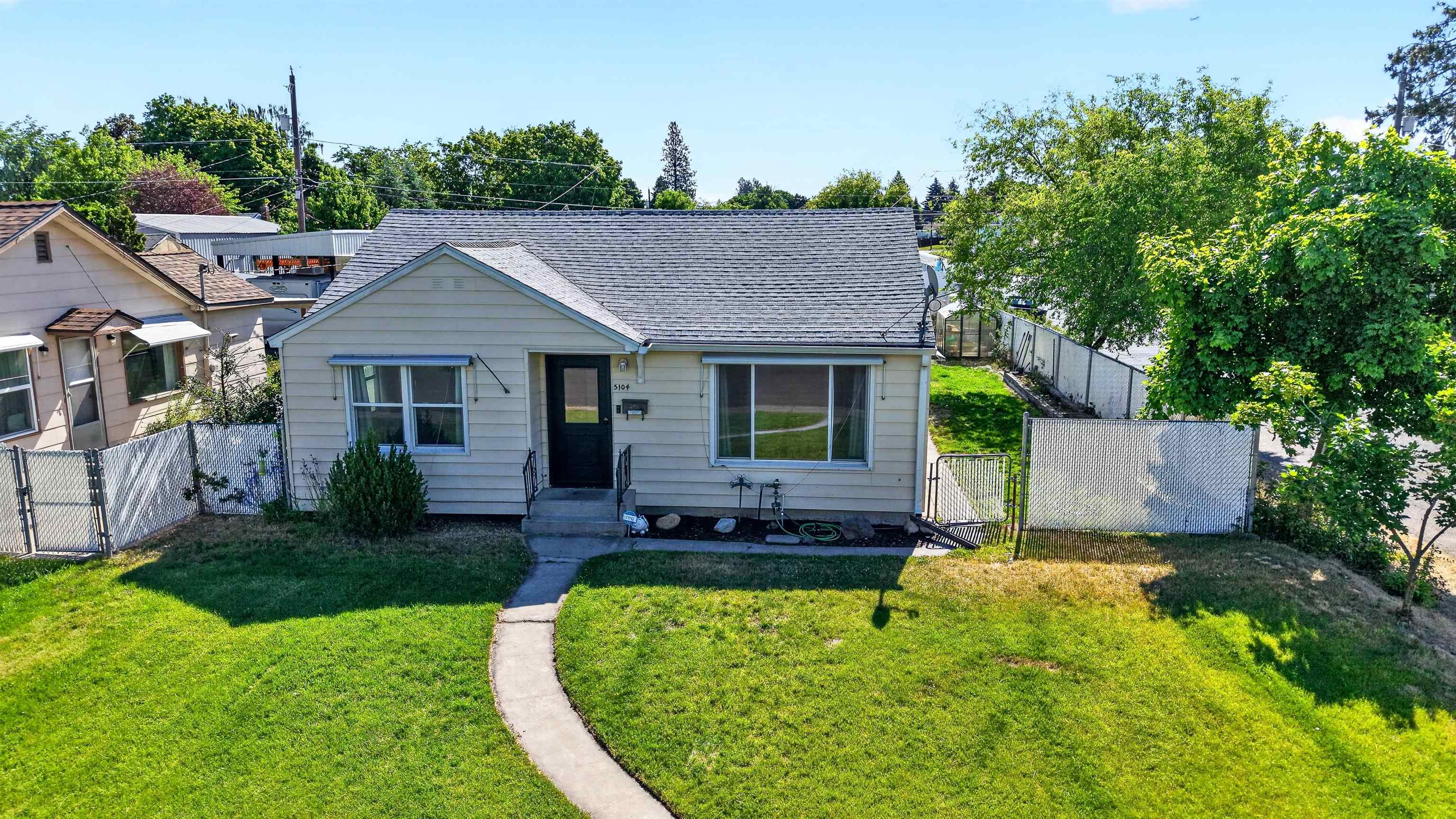 5104 North Elgin Street Spokane, WA 99205 - Photo 1 of 37