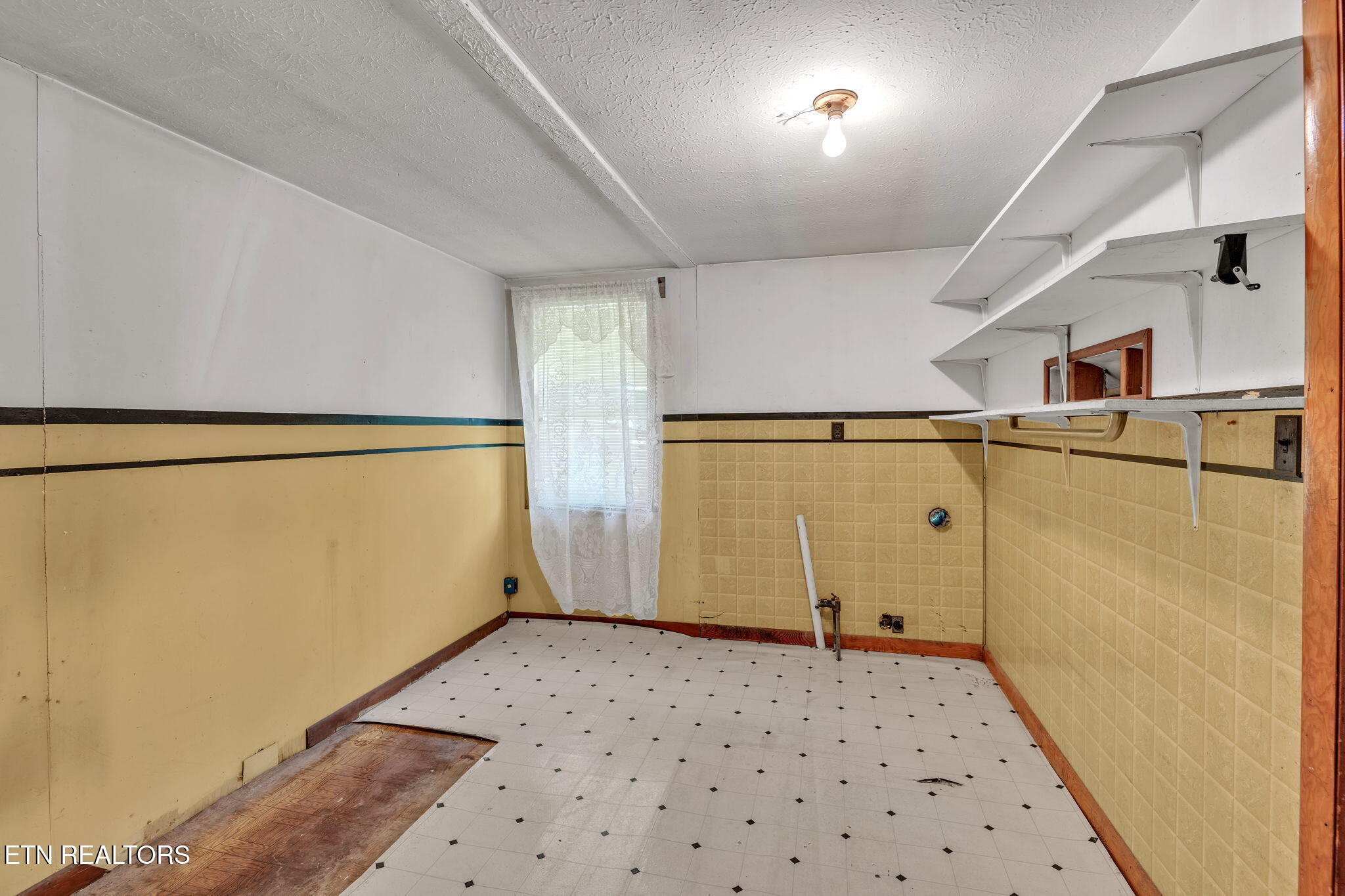 813 Andys Ridge Road Rocky Top, TN 37769 - Photo 13 of 17 9-web-or-mls-Andy's Ridge-4987