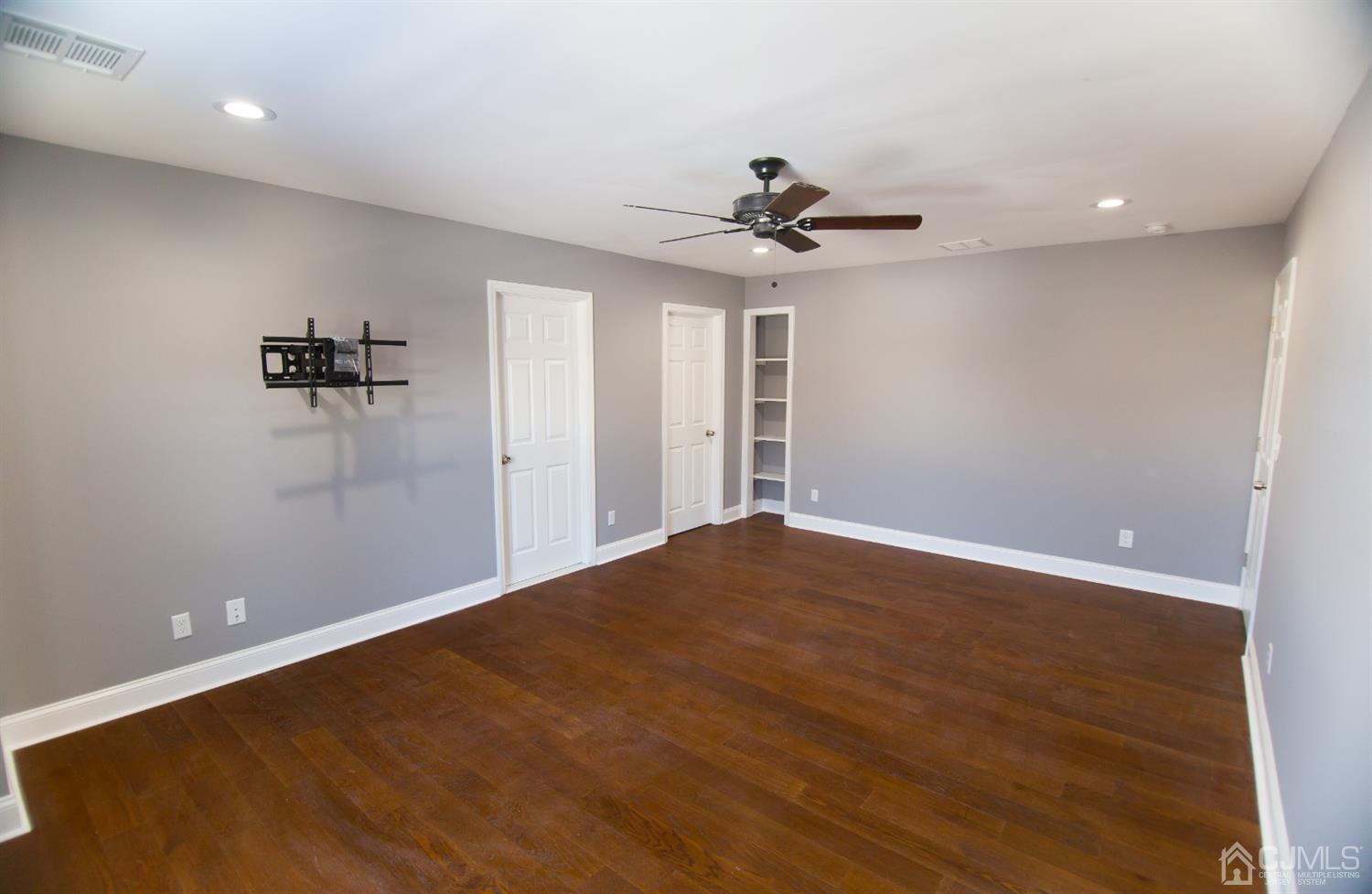 1406 Osage Road North Brunswick, NJ 08902 - Photo 17 of 40 Gallery Image 17