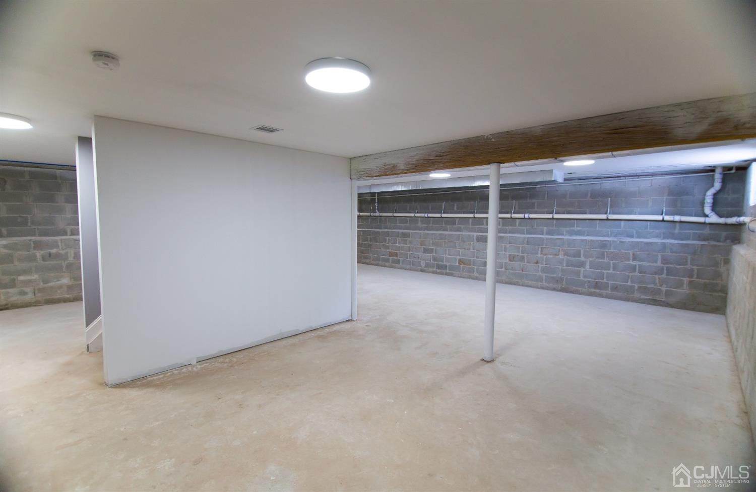 1406 Osage Road North Brunswick, NJ 08902 - Photo 36 of 40 Gallery Image 36