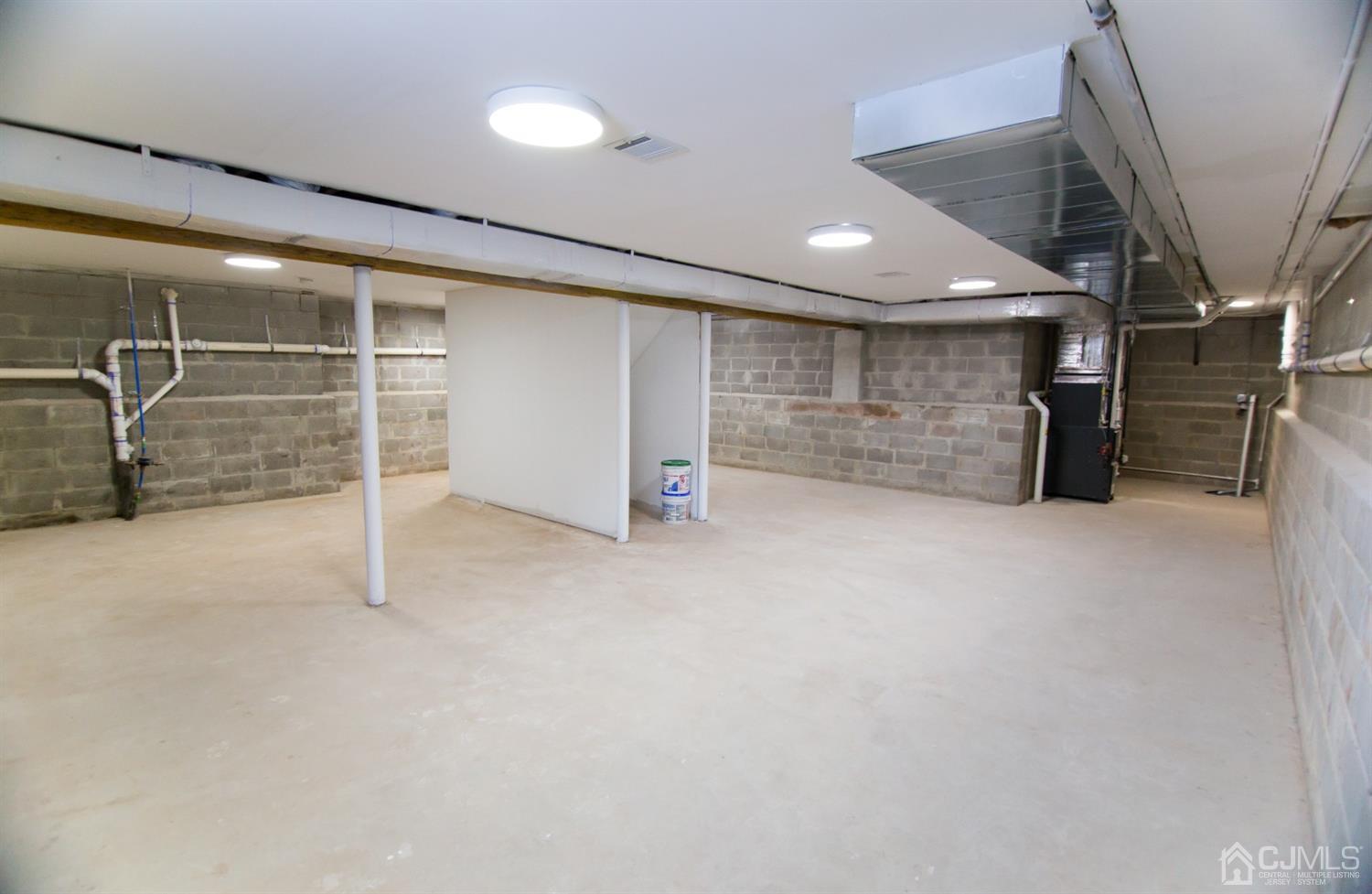 1406 Osage Road North Brunswick, NJ 08902 - Photo 37 of 40 Gallery Image 37