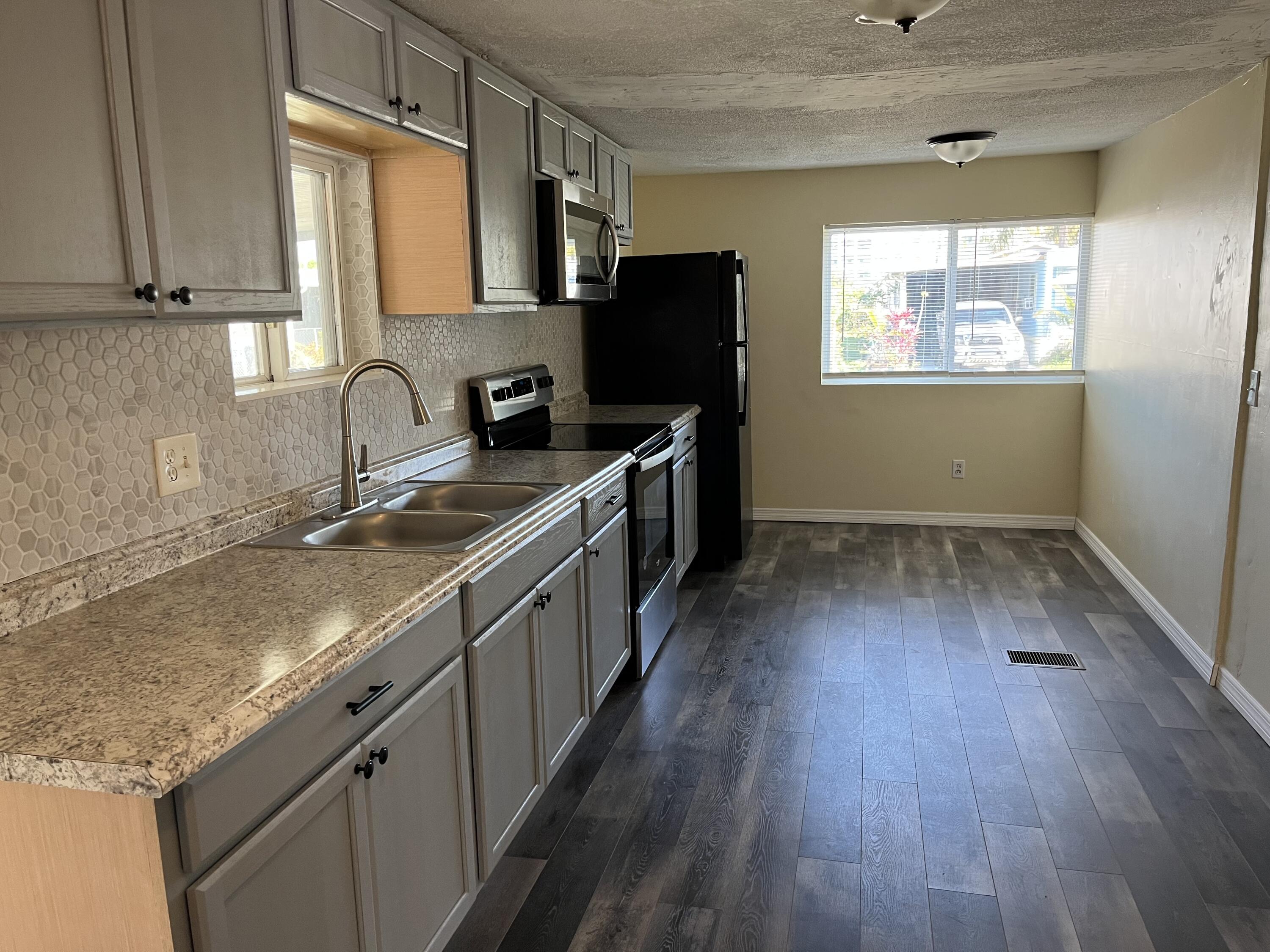 2540 Haverhill Road Northeast Palm Bay, FL 32905 - Photo 6 of 15 IMG_1608