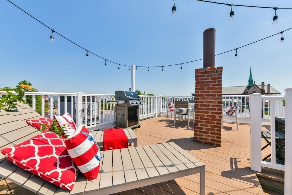 587 East 4th Street, Unit 3 Boston, MA 02127 - Photo 9 of 21