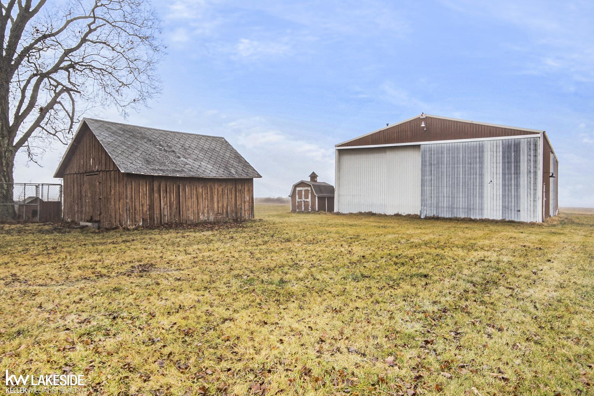 15080 Turner Road Yale, MI 48097 - Photo 7 of 31 50099383-6.JPG
