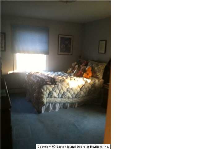 276 Harbor Road Staten Island, NY 10303 - Photo 8 of 20 Additional Photo