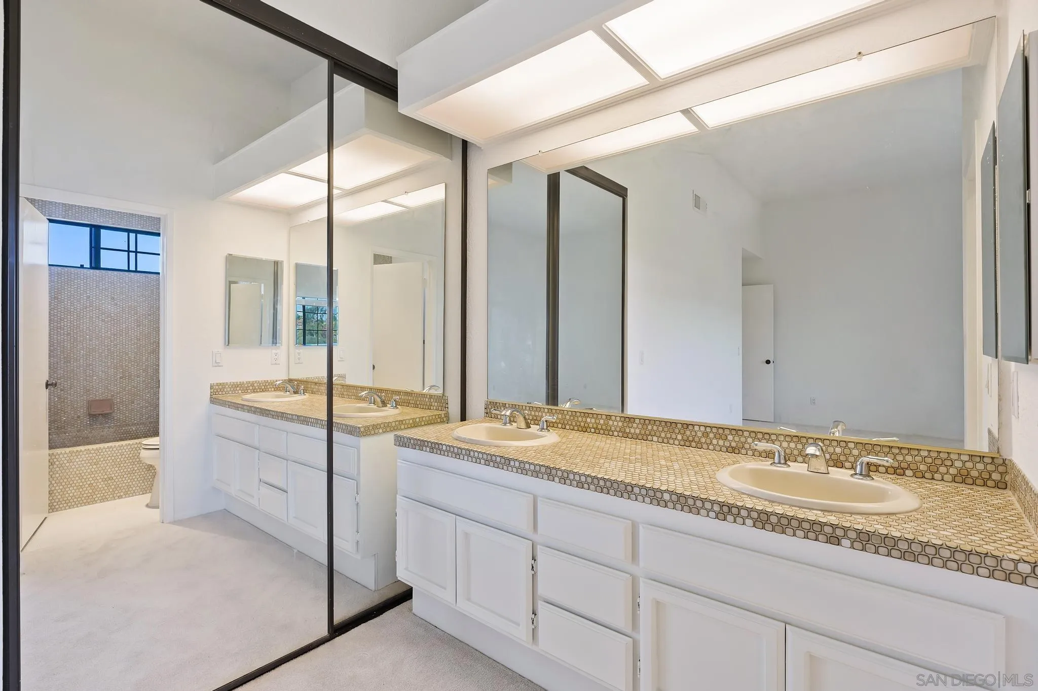 1554 Pacific Ranch Drive Encinitas, CA 92024 - Photo 30 of 55 Gallery Image 30