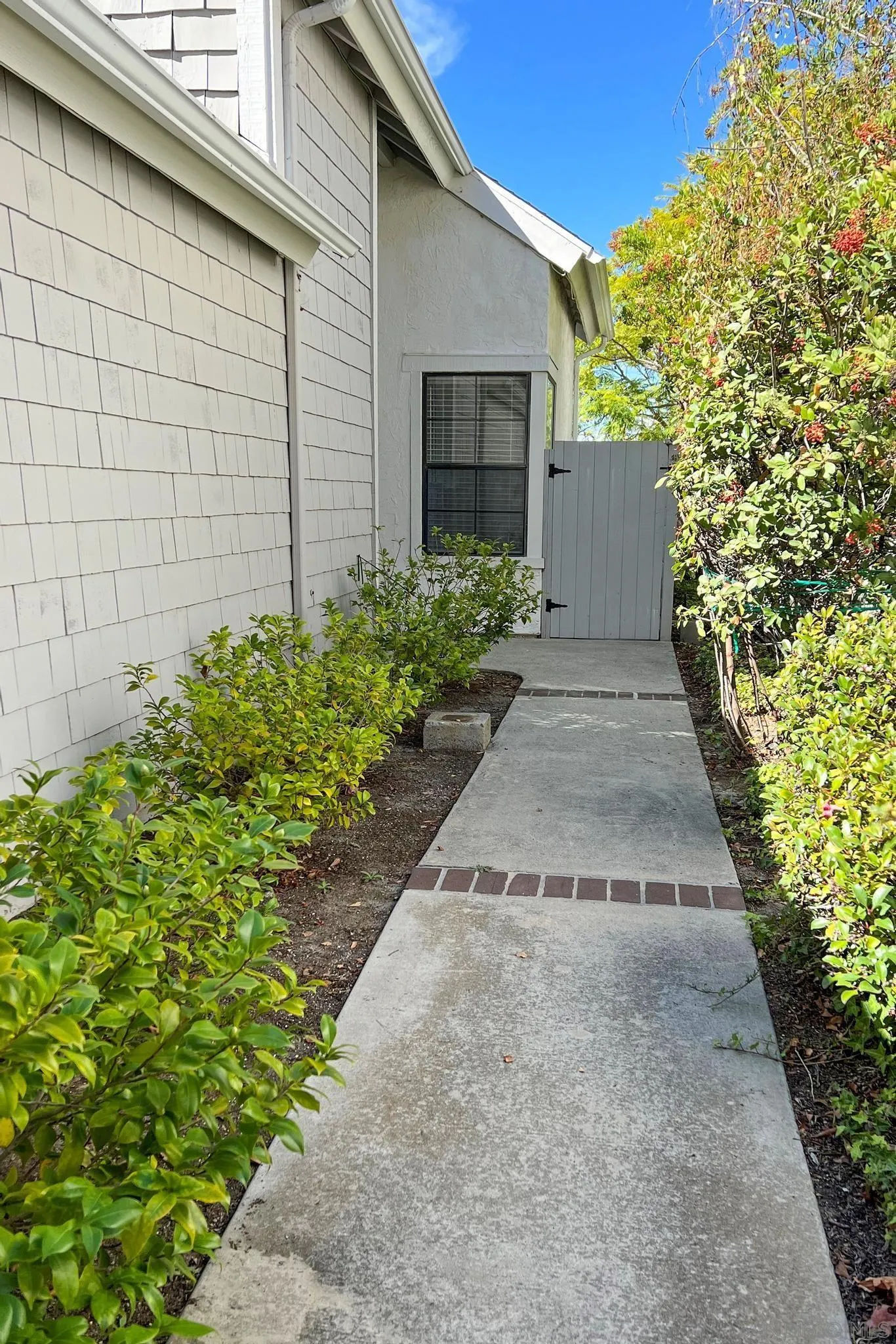 1554 Pacific Ranch Drive Encinitas, CA 92024 - Photo 3 of 55 Gallery Image 3