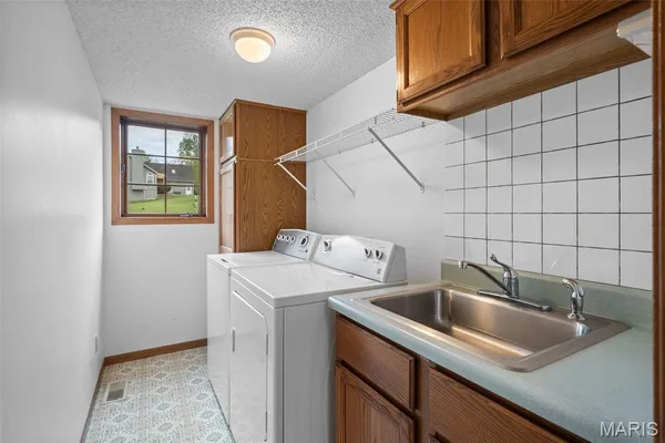 $399,900 | 5171 Waters Edge Drive, Hillsboro, MO 63050