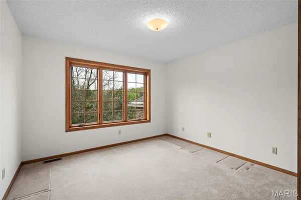 $399,900 | 5171 Waters Edge Drive, Hillsboro, MO 63050