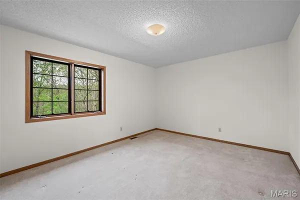 $399,900 | 5171 Waters Edge Drive, Hillsboro, MO 63050