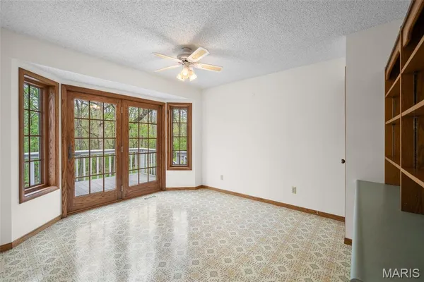 $399,900 | 5171 Waters Edge Drive, Hillsboro, MO 63050