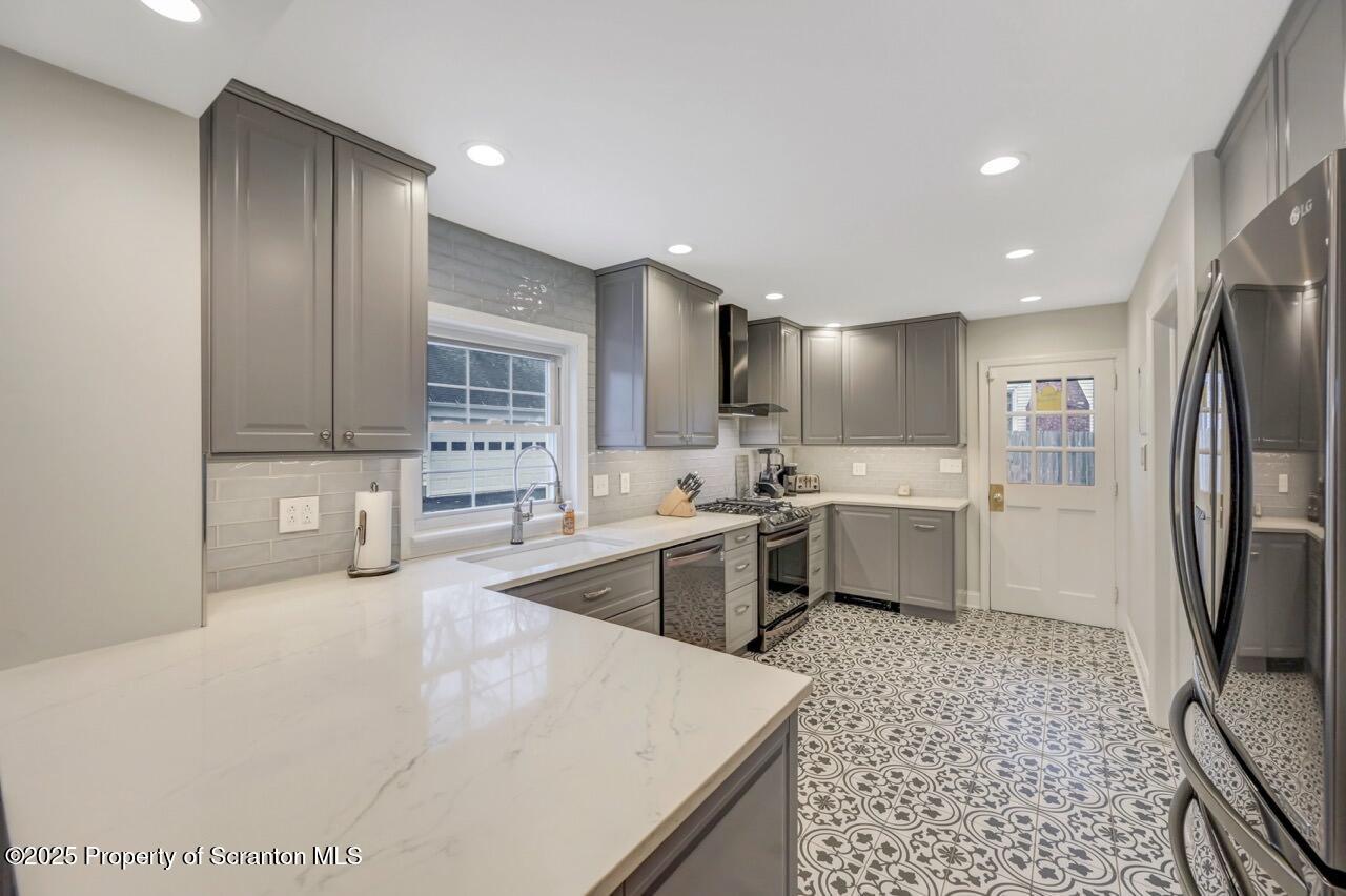 235 North Abington Road Clarks Green, PA 18411 - Photo 24 of 79 235 N Abington Rd 21 Large