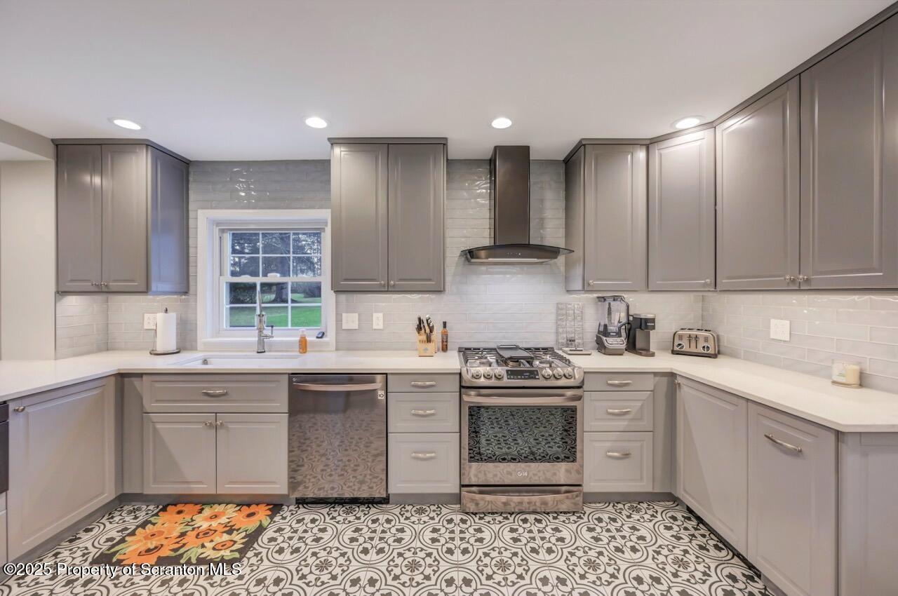 235 North Abington Road Clarks Green, PA 18411 - Photo 28 of 79 235 N Abington Rd 25 Large