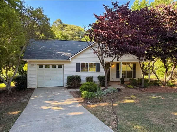$247,000 | 202 Bluff Court, Jackson, GA 30233