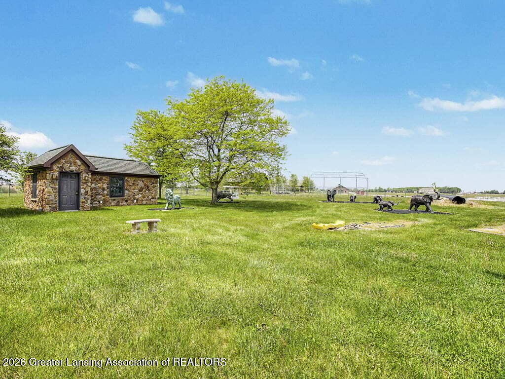 3555 North Cochran Road Charlotte, MI 48813 - Photo 68 of 121 69-custom-CQ1A2795