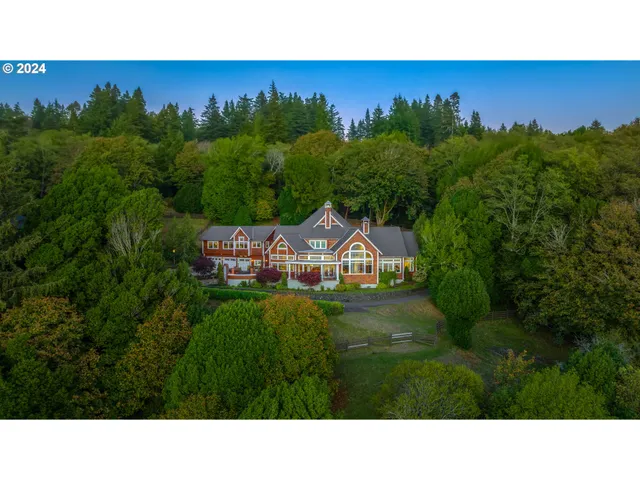 $3,250,000 | 66528 East Bay Road, North Bend, OR 97459