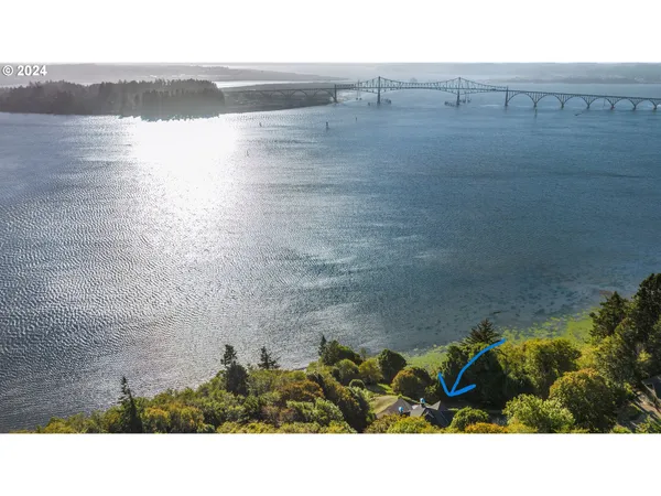 $3,250,000 | 66528 East Bay Road, North Bend, OR 97459