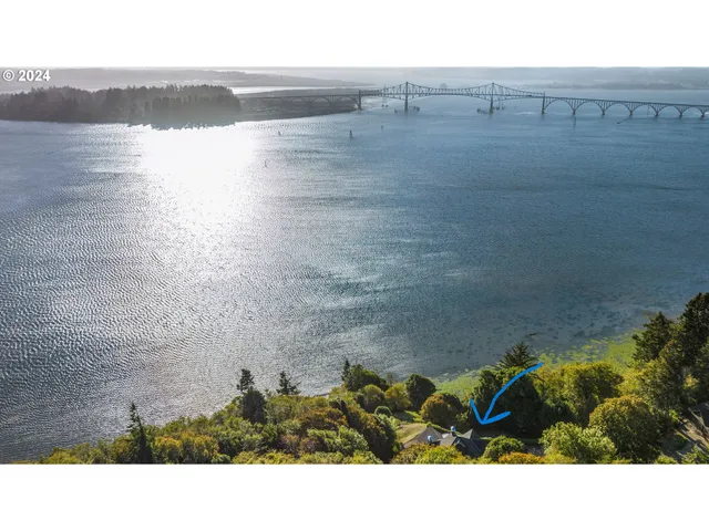 $3,250,000 | 66528 East Bay Road, North Bend, OR 97459